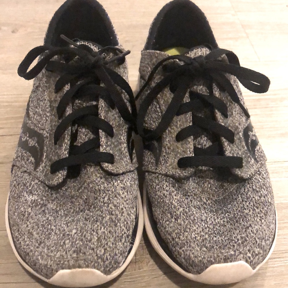 Saucony Relay Running Shoe